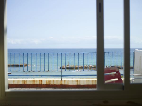 Image #1 from the gallery Caprice view of the med